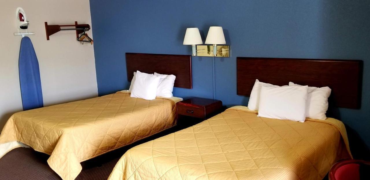 Continental Inn & Suites 康韦 外观 照片
