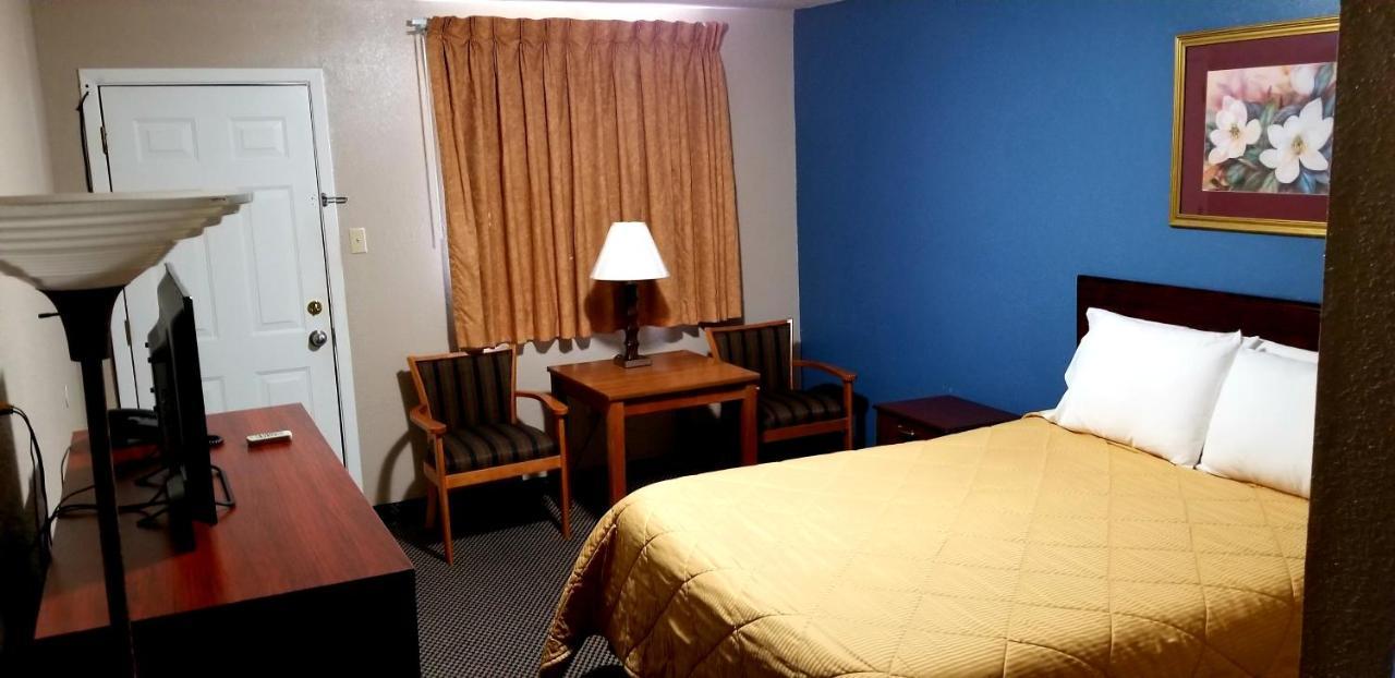 Continental Inn & Suites 康韦 外观 照片